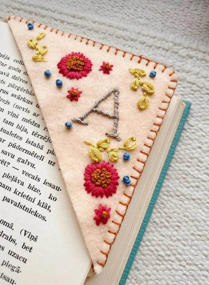 SeasonalSignature Stitch Clips Bookmarks